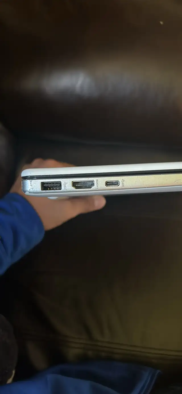 HP Laptop 15-fd0013ca in Laptops in Barrie - Image 3