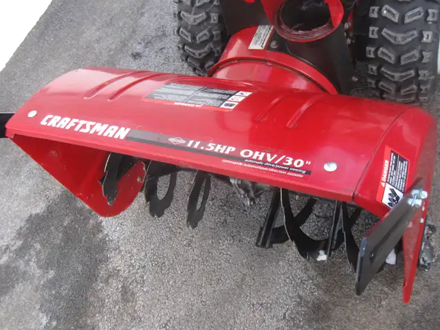 souffleuse craftsman 11.5 H.P. hydro -cylindre en acier 30 pouce in Snowblowers in Laval / North Shore - Image 5