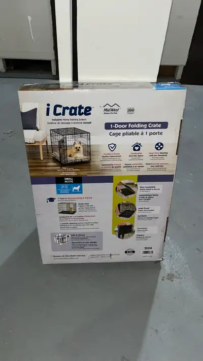 Neuf jamais servi. Je vends une cage pliante à 1 porte Midwest iCrate, conçue pour le dressage à dom...