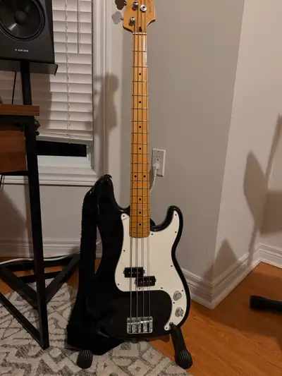 fender precision bass, View more