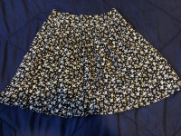 'Garage' Girl's Black & White Floral Skirt (XS)