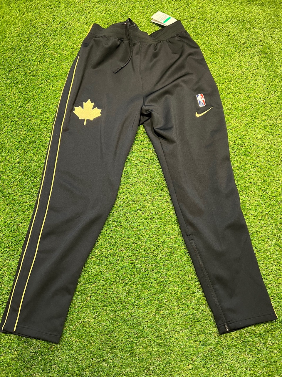 Team Issued Nike Toronto Raptors Basketball OVO Pants Sz XL Tall | Arts ...