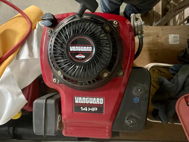 New Vanguard engine in Lawnmowers & Leaf Blowers in Strathcona County