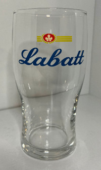 Verre à bière Labatt rétro / Vintage Labatt beer glass.
