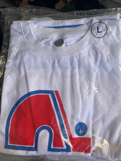 Chandail , View more