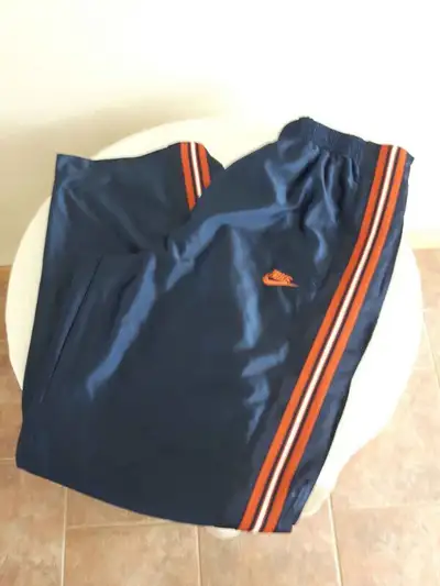 Jogging Nike Homme Original boutons pression sur les côtés., View more