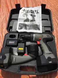 drill and flashlight set