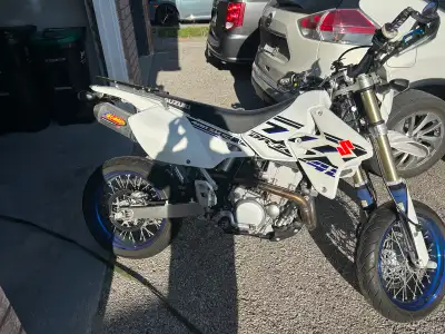$5500 if gone by wenesday 2017 Suzuki drz400sm -Bunch of upgrades -Fmf performance exhaust Perfect b...