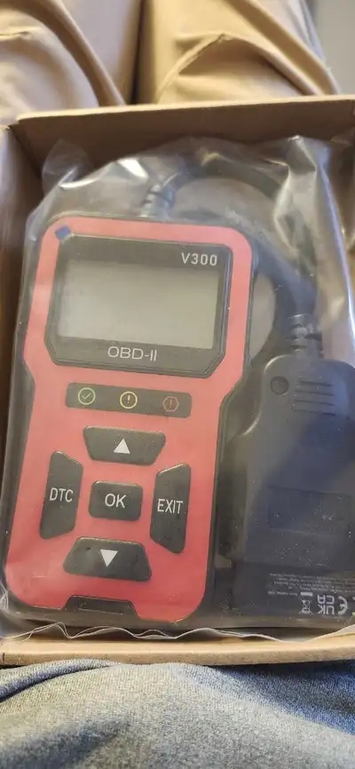 OBD2 SCANNER 2025 VERSION for all cars lot of features