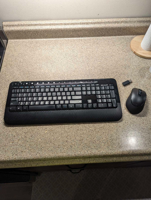 Microsoft Wireless Keyboard and Mouse Combo in Mice, Keyboards & Webcams in City of Toronto
