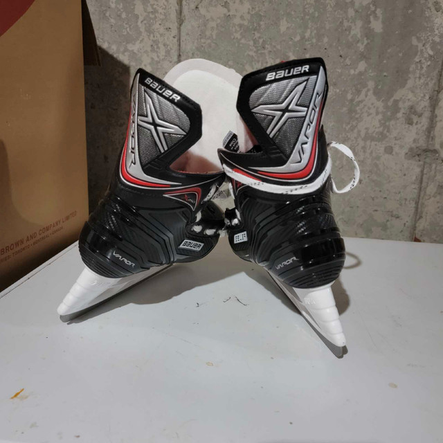 Bauer Skating Shoe in Skates & Blades in Edmonton - Image 2
