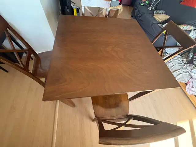 Square Dining Table in Dining Tables & Sets in Hamilton - Image 7