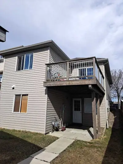 Looking for a cozy and comfortable place to call home? This bright 2-bedroom, 1-bath bi-level unit w...