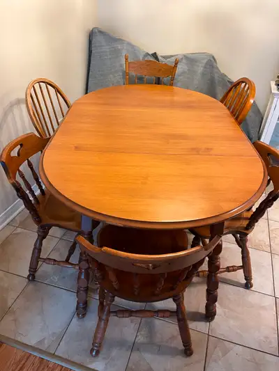 pick up elmwood street x2 leafs x6 chairs
