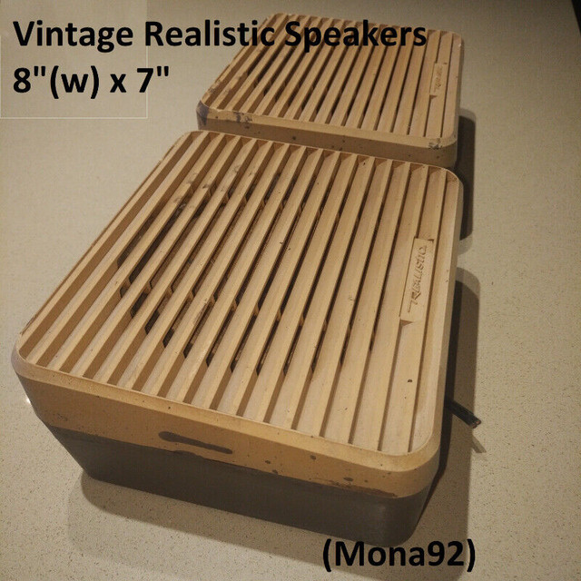 Vintage Speaker - Realistic, Wall Mounted, Pair, 8(w) x 7) in Speakers in Markham / York Region - Image 2