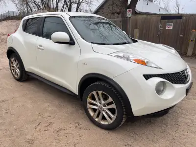 2012 Nissan juke 233km auto 1.4l engine Front wheel drive Runs great Sunroof don’t work, has crack i...