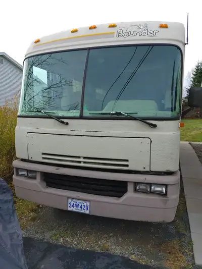 Motorhome has a 454 chev engine. Propane/ elec. Fridge, propane stove, furnace, hot water heater and...