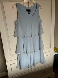 Frank Lyman dress.  Excellent condition.  Worn once   Size 8.