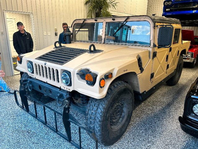 1992 HUMVEE H1 COMPLETLY RESTAURED dans Autos et camions  à Laval/Rive Nord