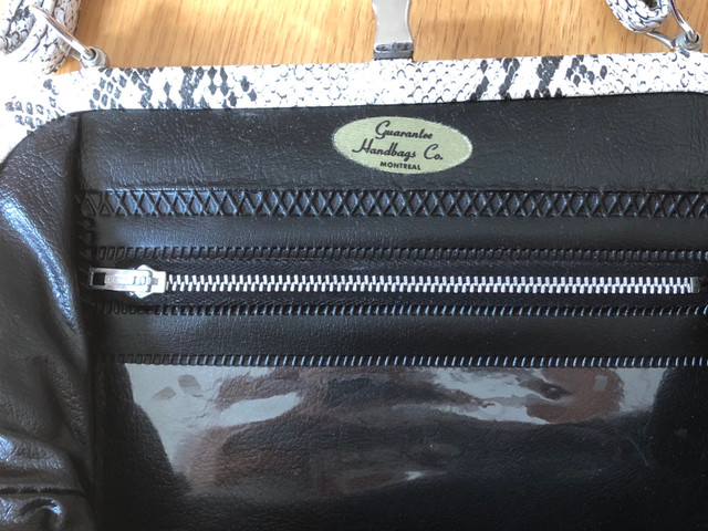 Vintage Guarantee Handbags Co. Snakeskin Purse Handbag in Women's - Bags & Wallets in Kitchener / Waterloo - Image 4
