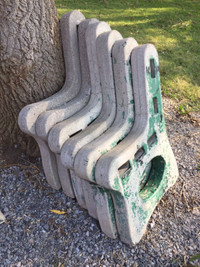 One set left decades old cement benches - Niagara Falls museum