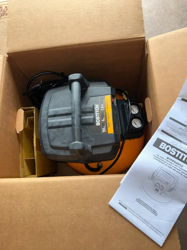 Bostitch Air Compressor & Nailer Kit in Power Tools in Kingston - Image 11