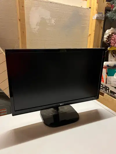 LG Monitor 22”, View more