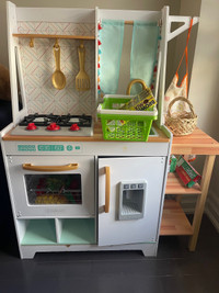 Kids kitchen with food!