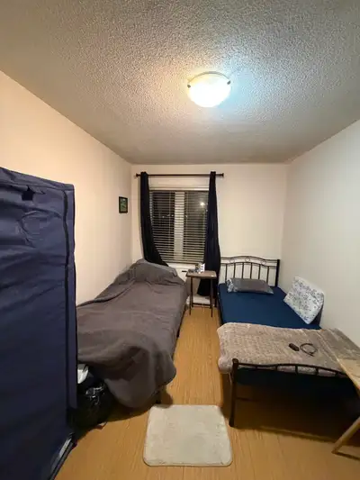 Hi, I am looking for someone who wants one room on rent at upper floor from September 1st. Well main...