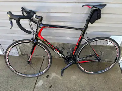 Giant Defy 3 XL full carbon road bike, View more