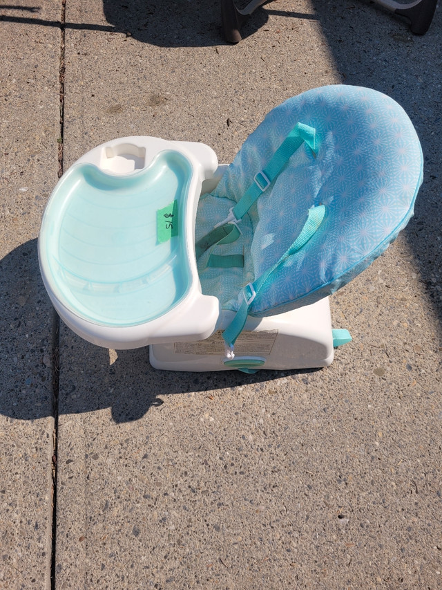 Baby Chair for Feeding in Feeding & High Chairs in Calgary - Image 2