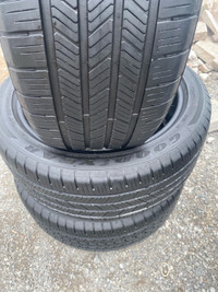 3 pneus d’été usagés à vendre Goodyear Eagle Touring 235/45R18