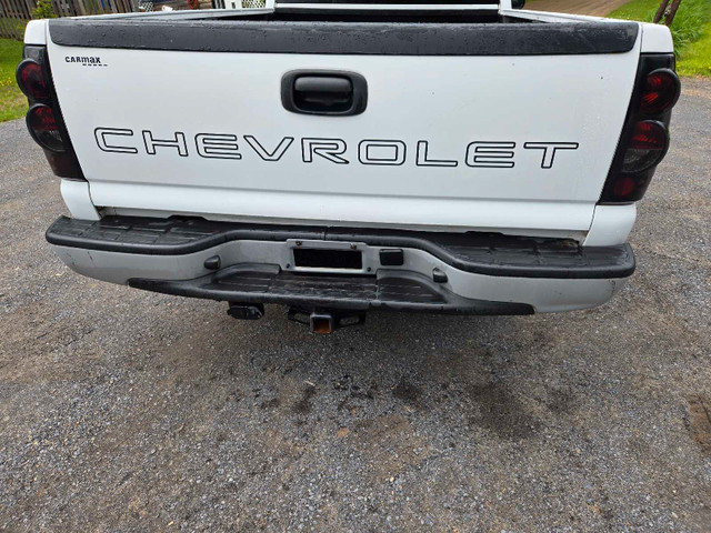 Chevrolet silverado  dans Autos et camions  à Laval/Rive Nord - Image 2