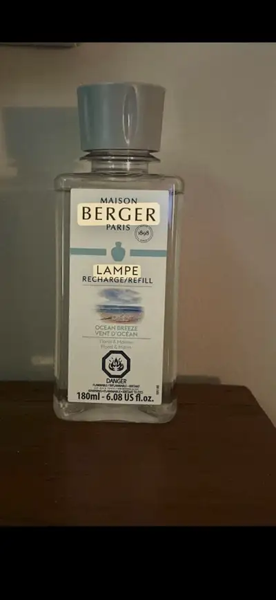 Freshen your home with the clean, crisp scent of Ocean Breeze by Lampe Berger (Maison Berger Paris)....
