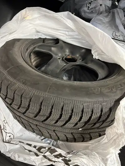 Excellent condition, 4 BFG GOODRICH 225/65R17 winter tires with rims and tire pressure sensors. Cent...