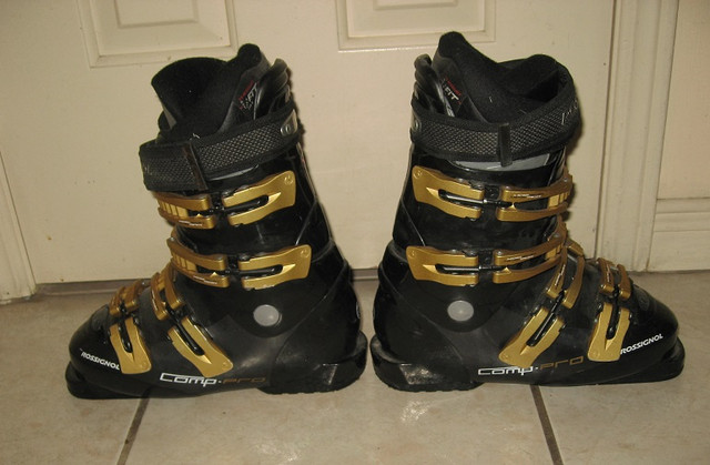 Mondo 23.5 ( US size 5) Rossignol Comp Downhill Ski Boots in Ski in City of Toronto - Image 2