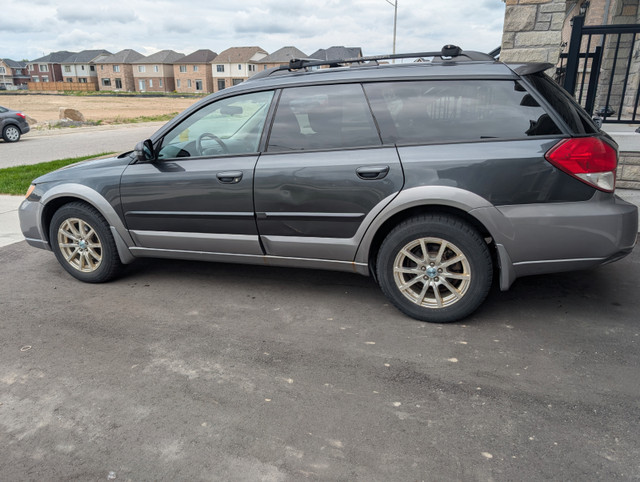 SUBARU 2009 OUTBACK PZEV in Cars & Trucks in Guelph - Image 2