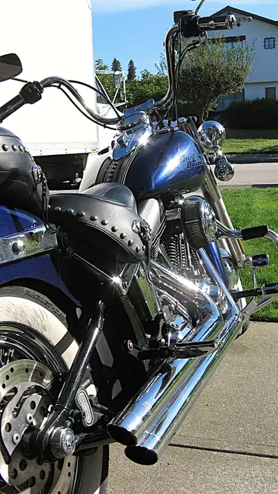 Running, well maintained mc in excellent condition with clean title New white wall tires Trades or p...