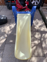 Outdoor toddler slide 