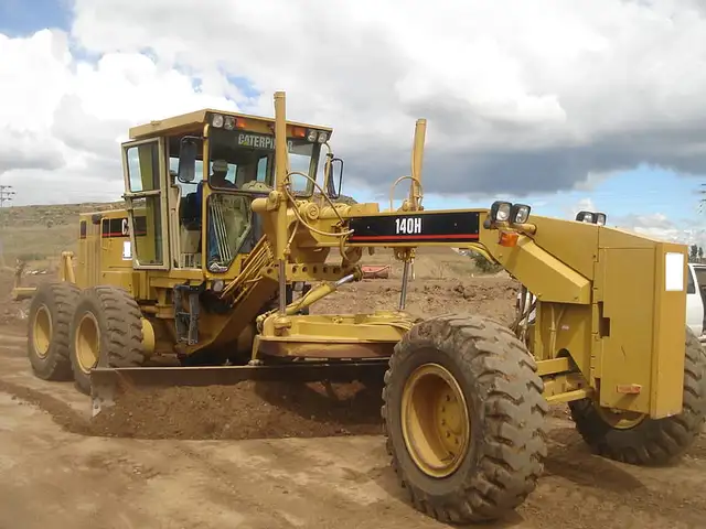 LAND DEVELOPMENT- EARTHWORKS in Interlock, Paving & Driveways in Calgary - Image 2