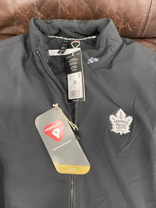 Men’s Maple Leafs Adidas Coat in Hommes  à Lethbridge - Image 2