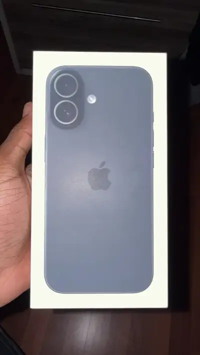 iPhone 17 Black 256gb / Battery 100%, View more