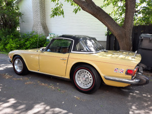 1975 Triumph TR6 NOIR