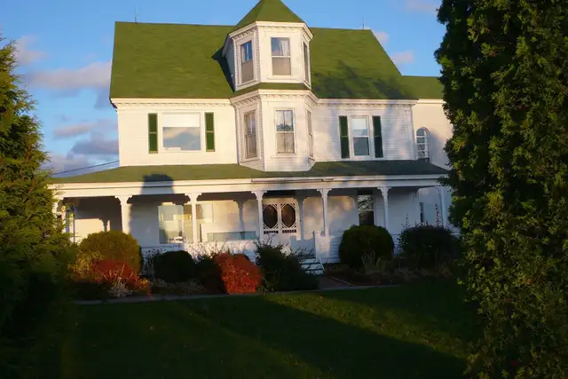 Professional Office Space in Spacious 2-Bdrm Apartment.