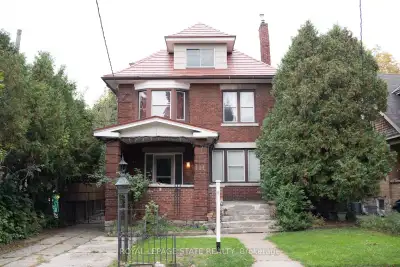 One Room Available – Downtown Hamilton Spacious room in a well-maintained house Free high-speed inte...
