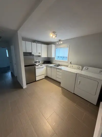 Je cède mon bail – disponible immédiatement . Très beau appartement situé dans un quartier calme et...