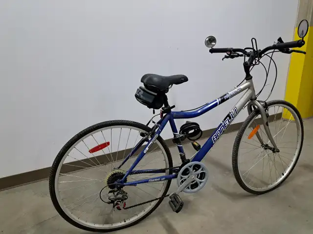 Velo Hybride 18 Vitesses in Cruiser, Commuter & Hybrid in Laval / North Shore - Image 2