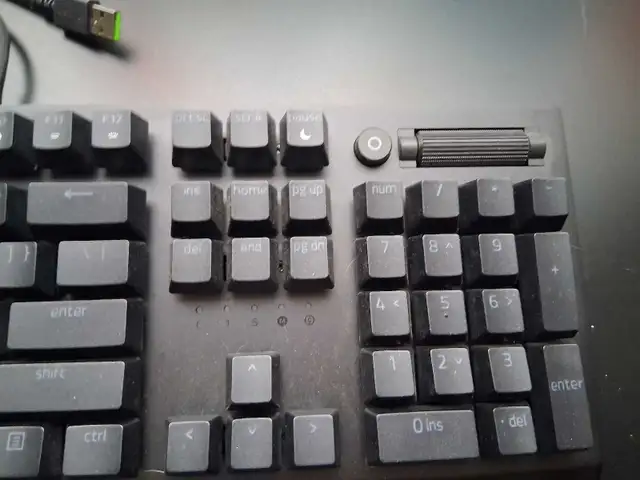 Razer Blackwidow V3 Mechanical Gaming Keyboard in Mice, Keyboards & Webcams in Mississauga / Peel Region - Image 5