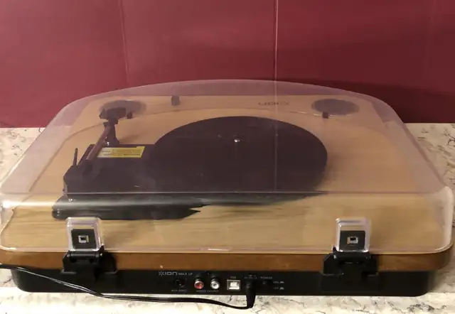 ION Audio Max LP - turntable in General Electronics in Mississauga / Peel Region - Image 4