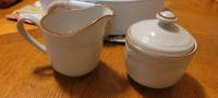 Cream and sugar set